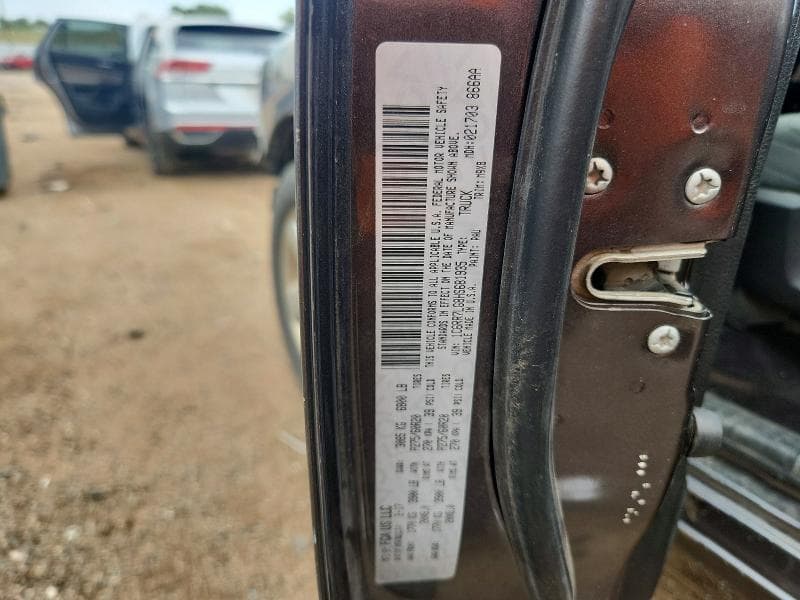 2017 RAM 1500 SLT 13