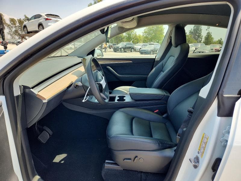 2025 TESLA MODEL Y 7