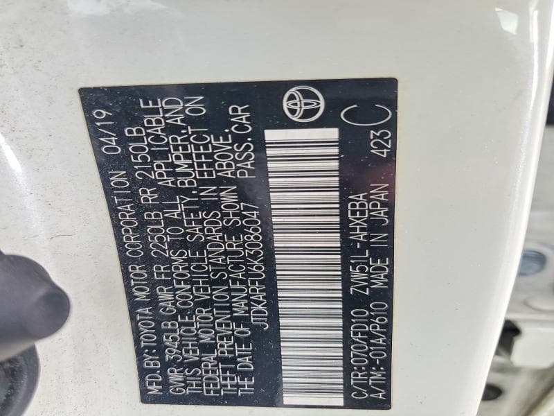 2019 TOYOTA PRIUS LE 12