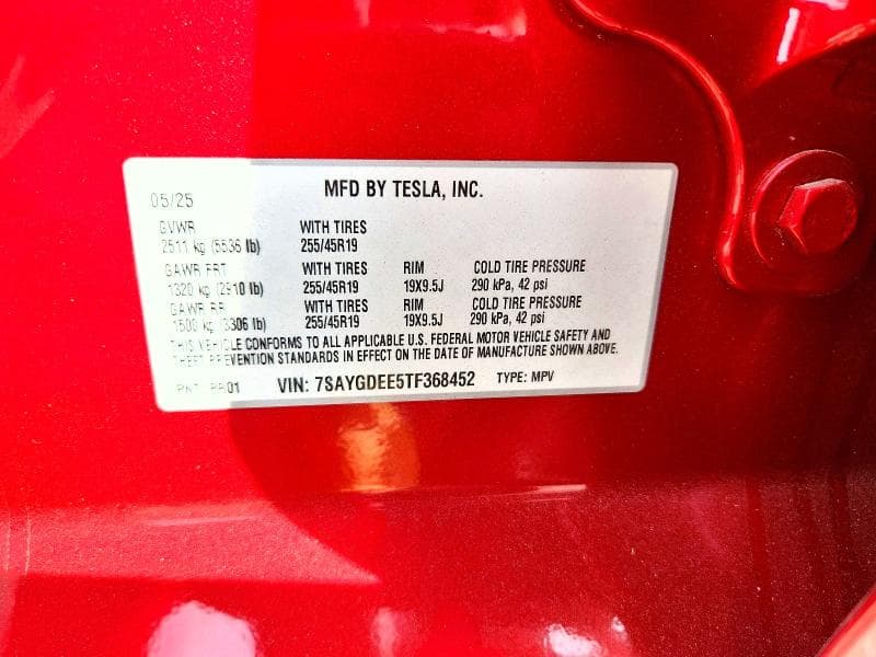 2026 TESLA MODEL  Y 13