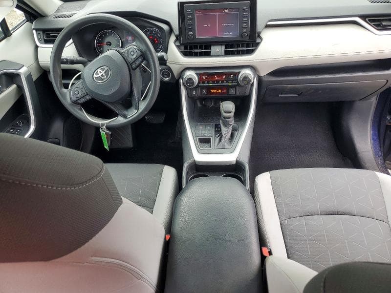 2019 TOYOTA RAV4 XLE 8
