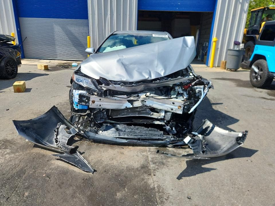 2022 TOYOTA CAMRY LE 5