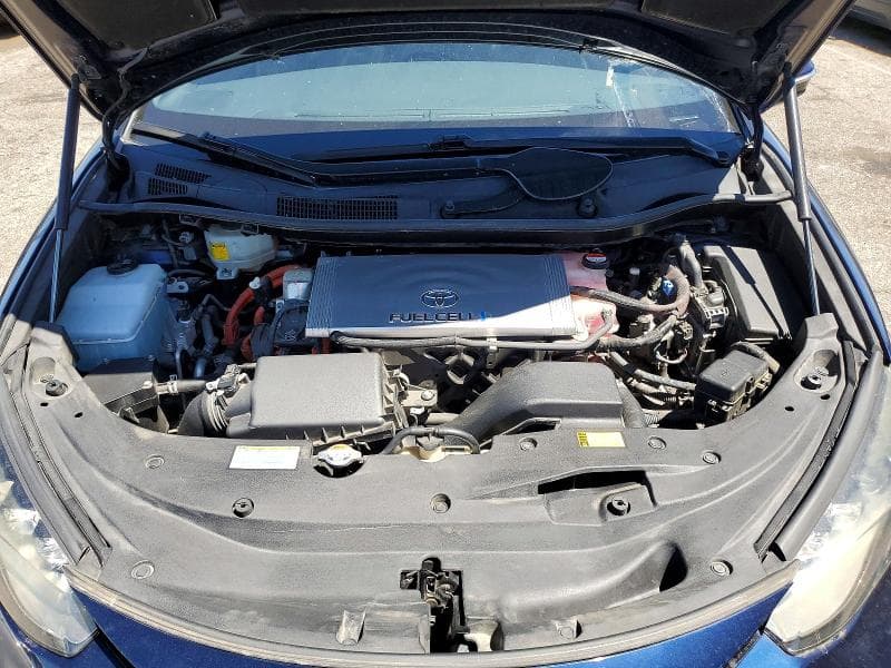 2017 TOYOTA MIRAI BASE 11