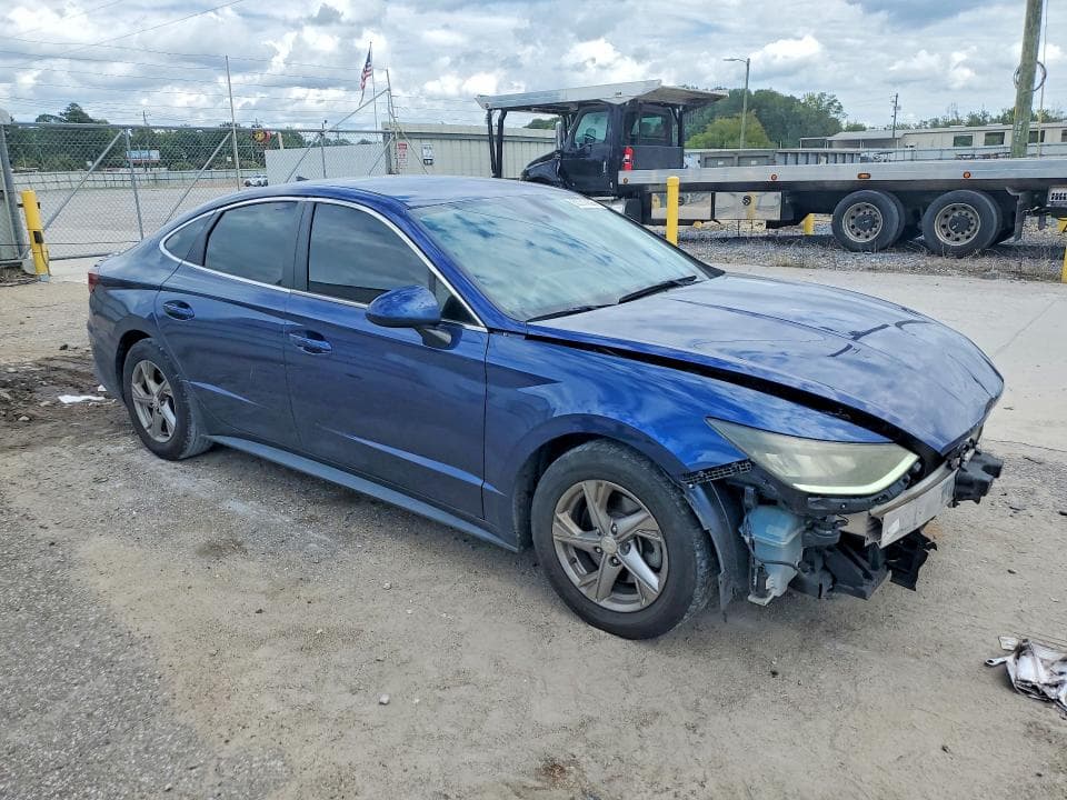 2021 HYUNDAI SONATA SE 4