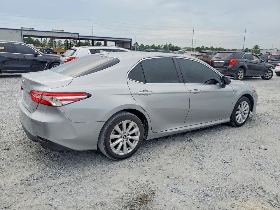 2019 TOYOTA CAMRY LE 3
