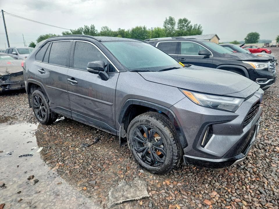 2023 TOYOTA RAV4 XSE 4