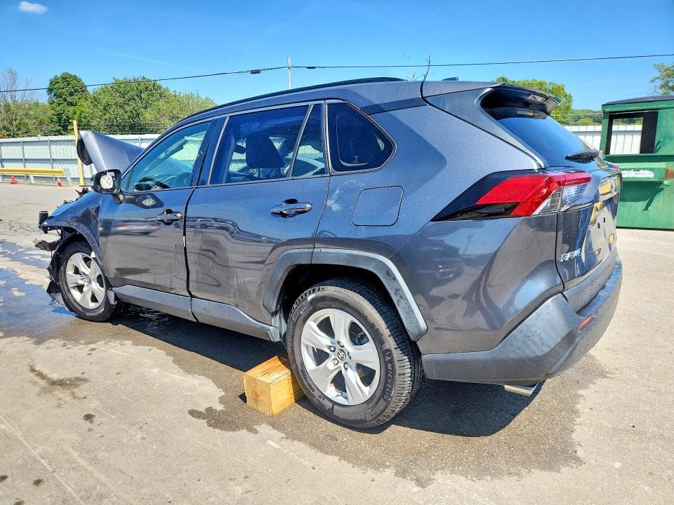 2019 TOYOTA RAV4 XLE 2