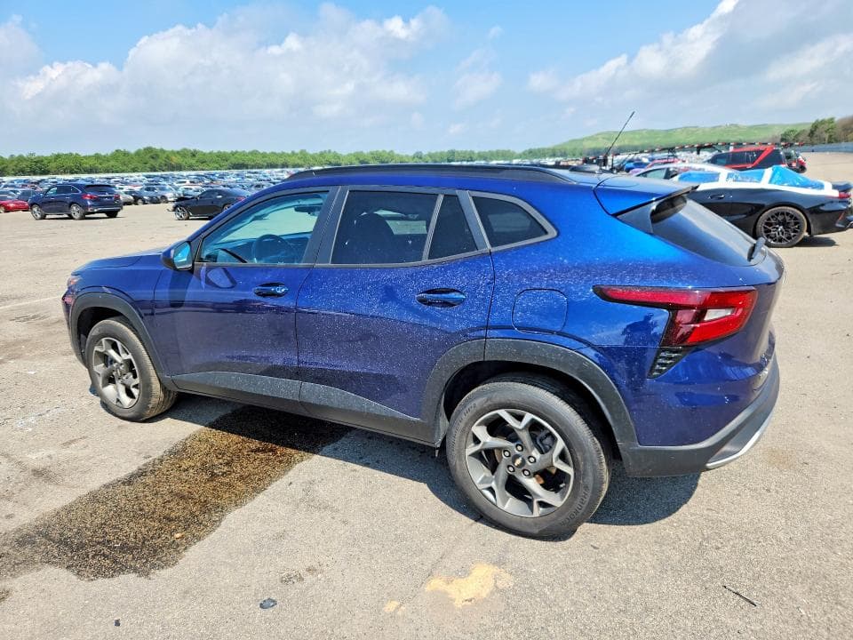2024 CHEVROLET TRAX 1LT 2