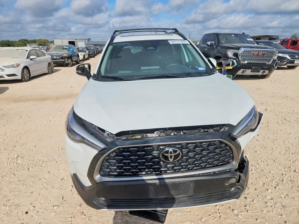 2024 TOYOTA COROLLA CROSS XLE 5