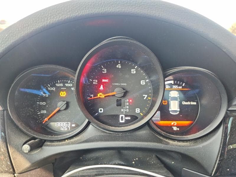 2018 PORSCHE MACAN 9