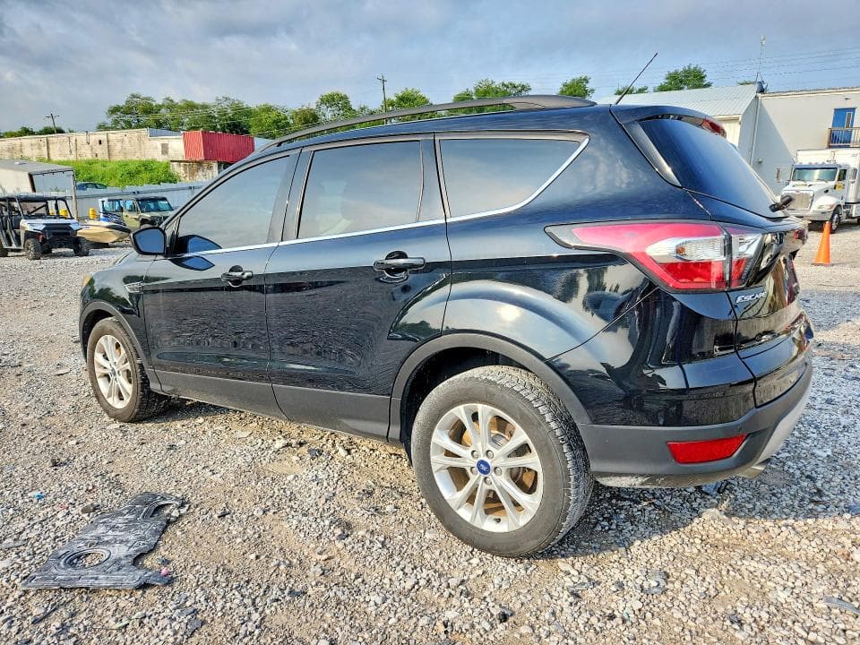 2017 FORD ESCAPE SE 2