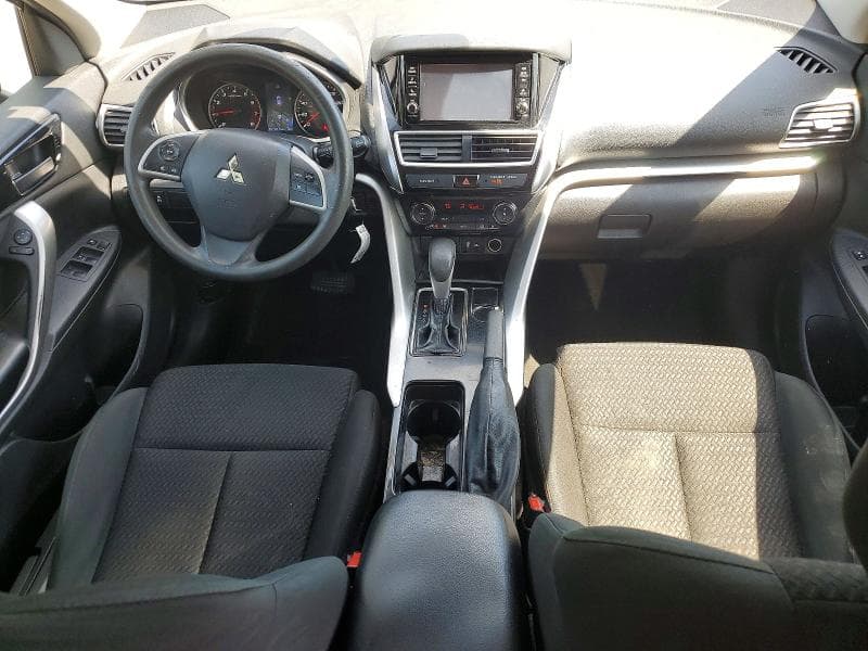 2020 MITSUBISHI ECLIPSE CROSS ES 8