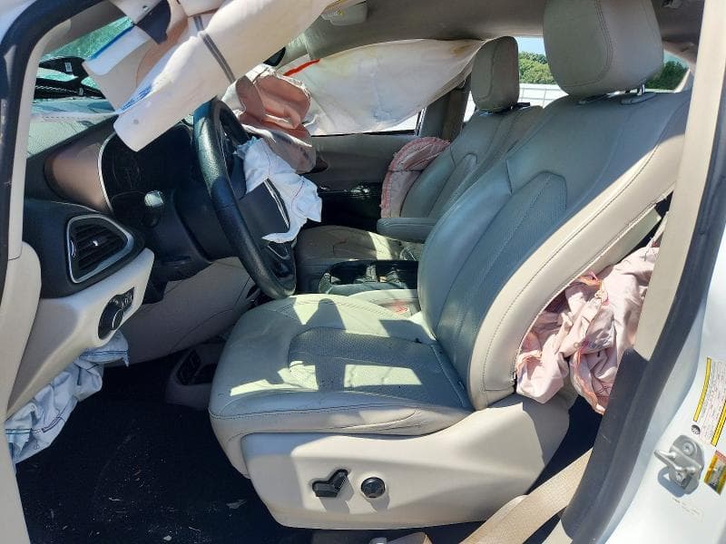 2021 CHRYSLER VOYAGER LXI 7
