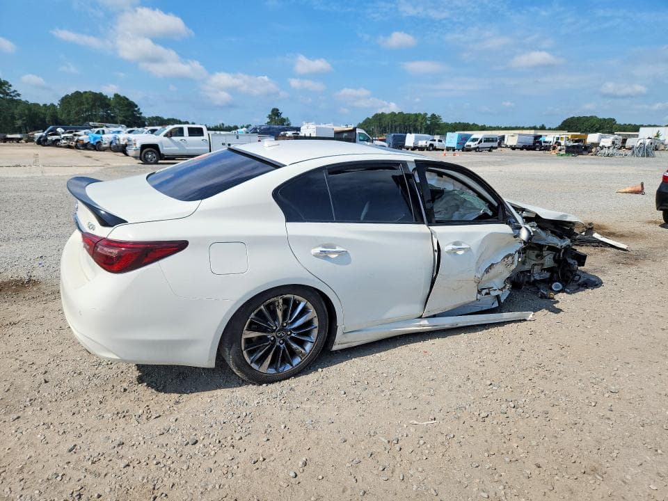 2021 INFINITI Q50 LUXE 3