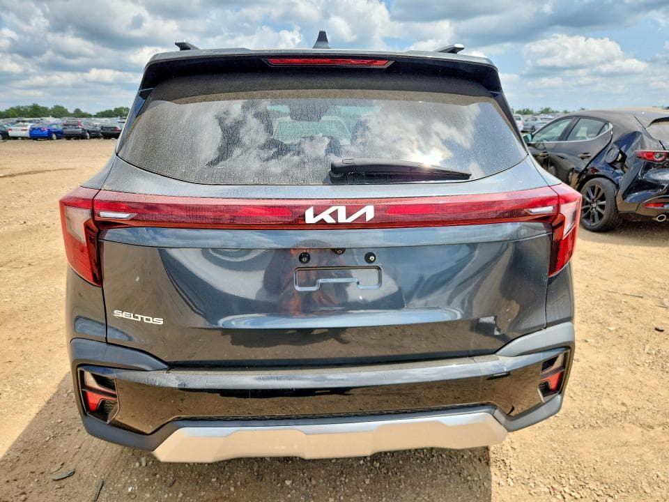 2024 KIA SELTOS S 6