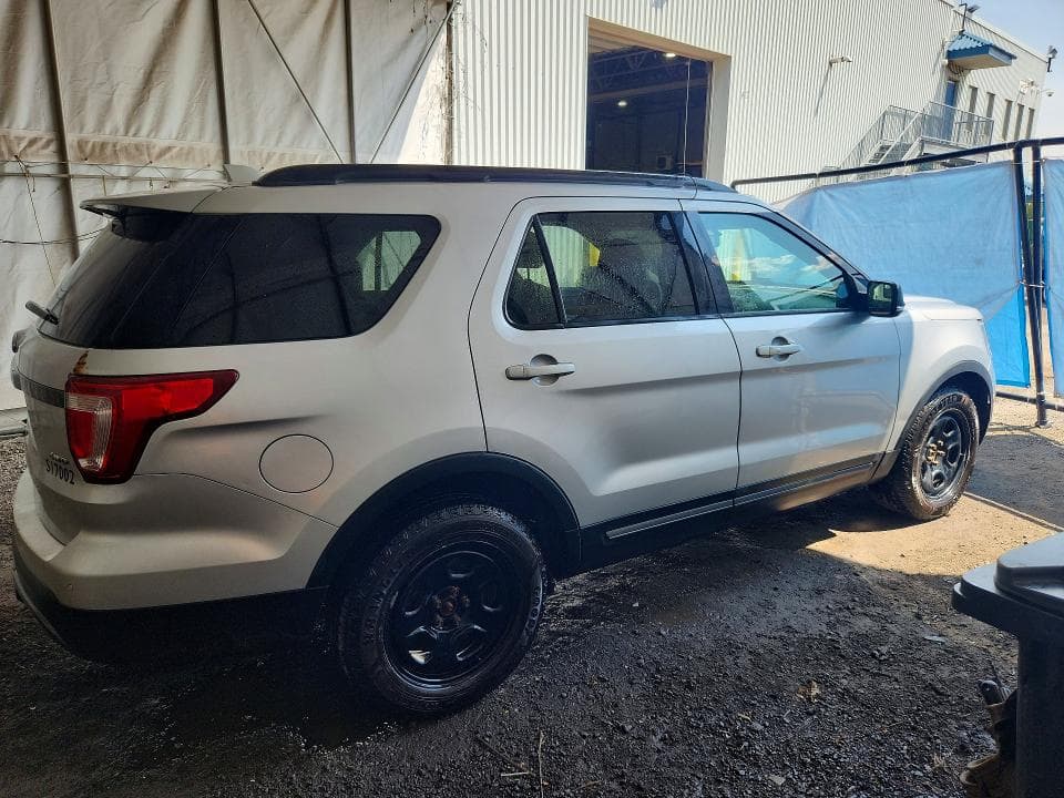 2017 FORD EXPLORER XLT 3