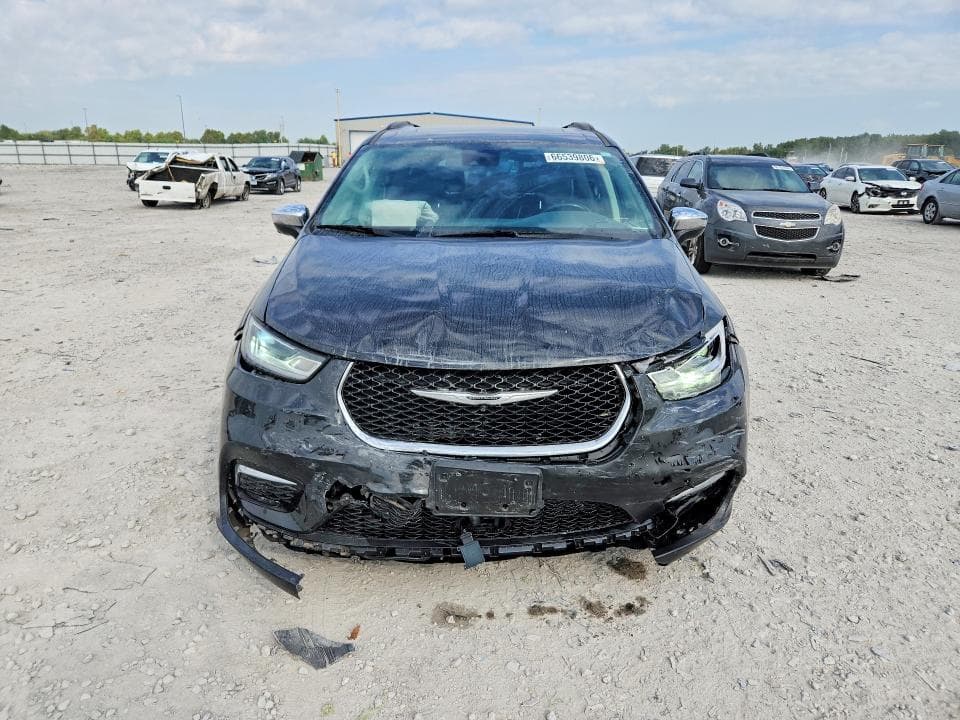 2022 CHRYSLER PACIFICA LIMITED 5