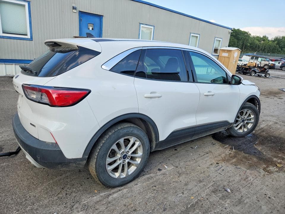 2021 FORD ESCAPE SE 3