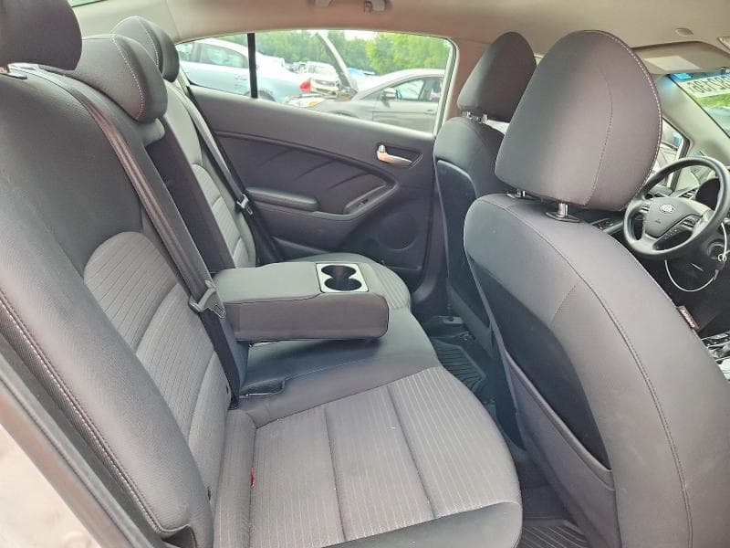 2018 KIA FORTE LX 10