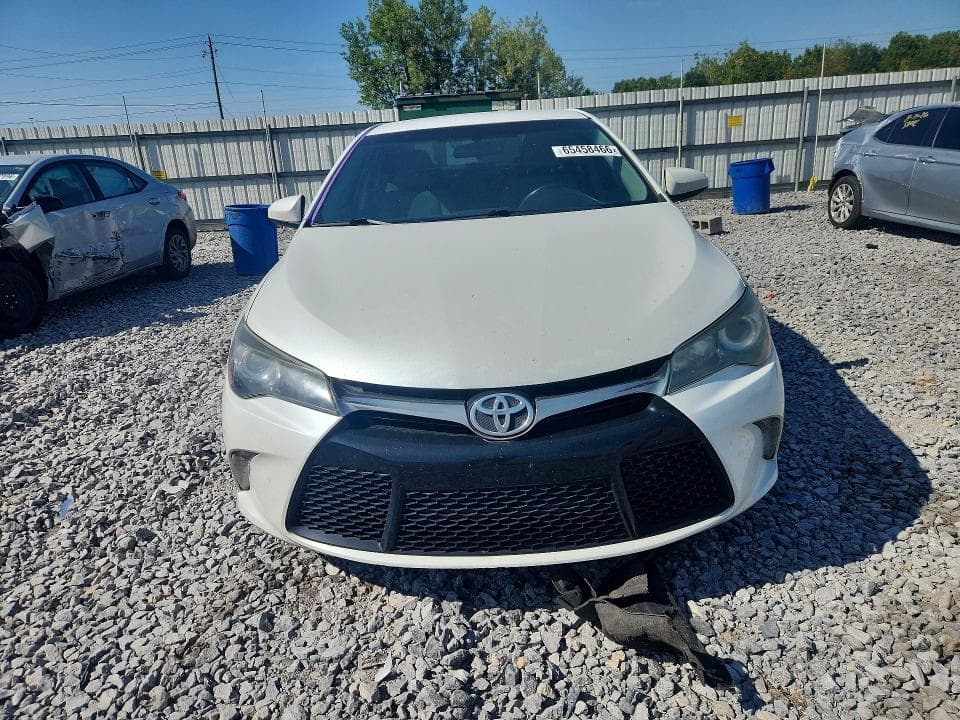 2017 TOYOTA CAMRY SE 5