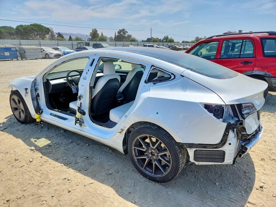 2022 TESLA MODEL 3 2