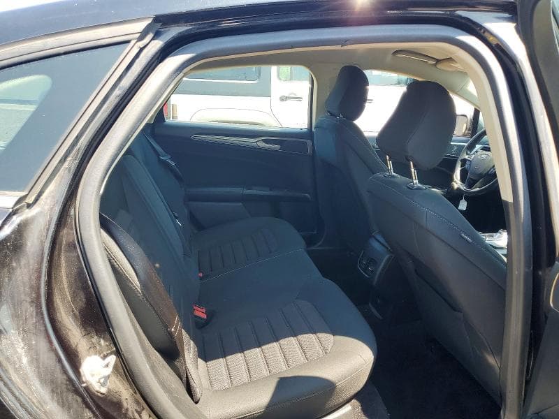 2020 FORD FUSION SE 10