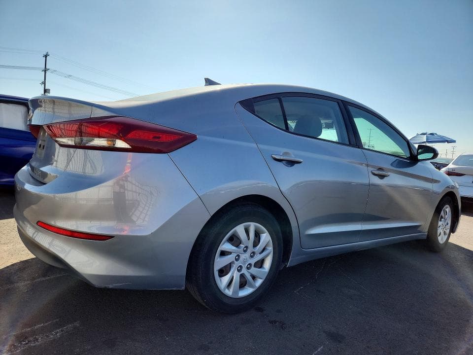 2017 HYUNDAI ELANTRA SE 3