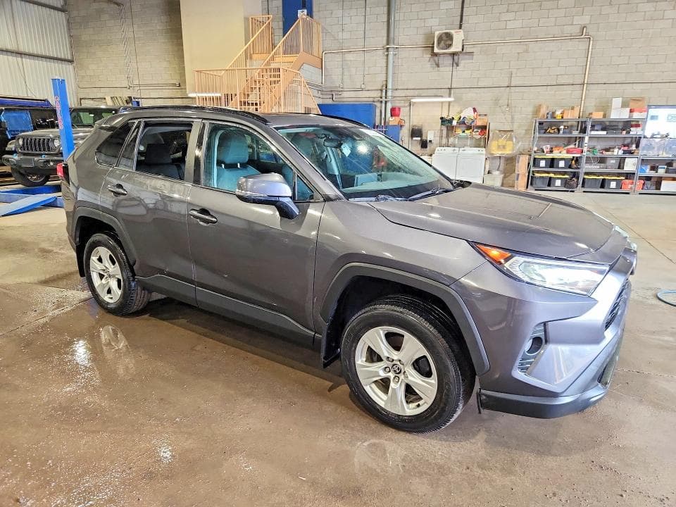 2021 TOYOTA RAV4 XLE 4