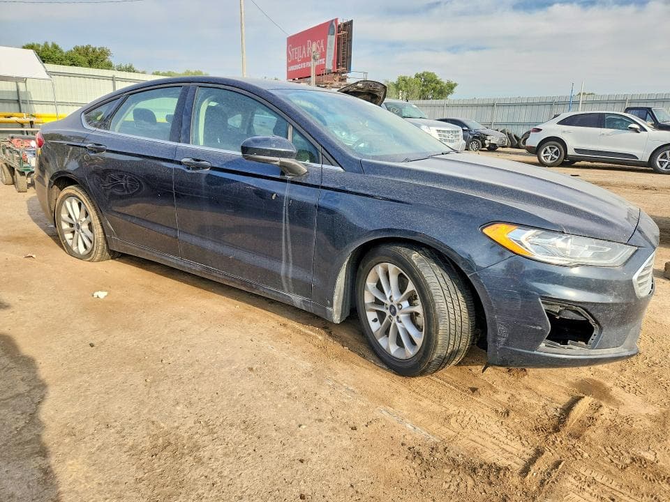 2020 FORD FUSION SE 4