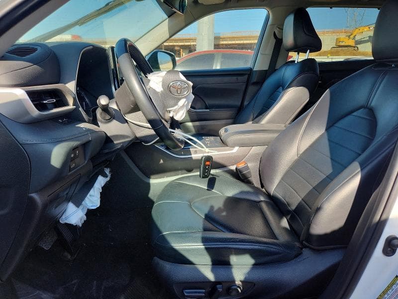 2023 TOYOTA HIGHLANDER 7