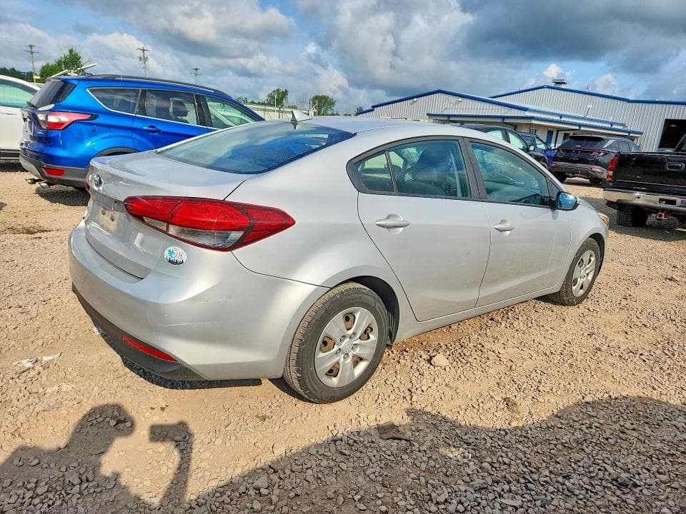 2017 KIA FORTE LX 3