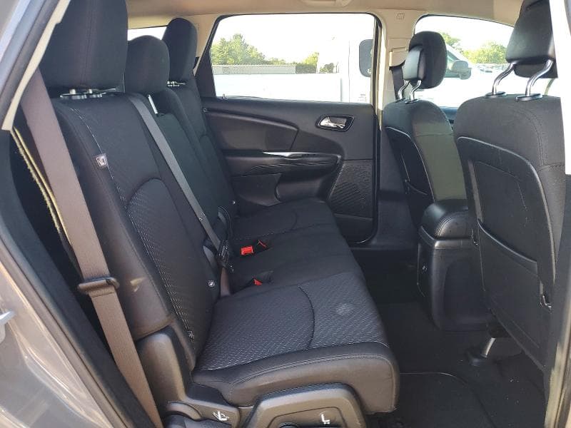 2019 DODGE JOURNEY SE 11