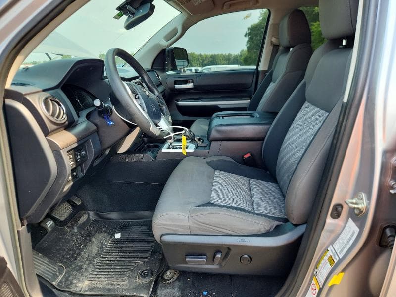 2019 TOYOTA TUNDRA SR5 7