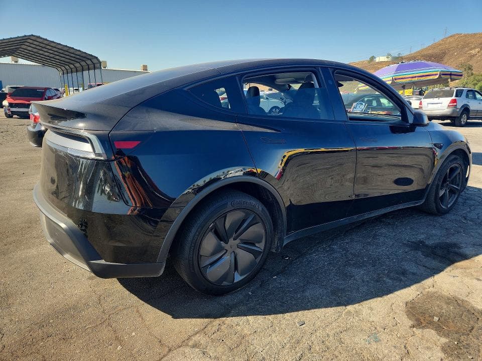 2026 TESLA MODEL Y 3