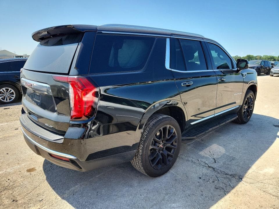 2022 GMC YUKON SLT 3