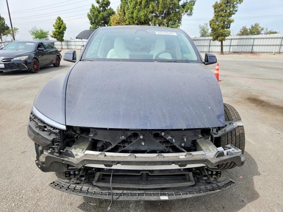 2026 TESLA MODEL Y 5