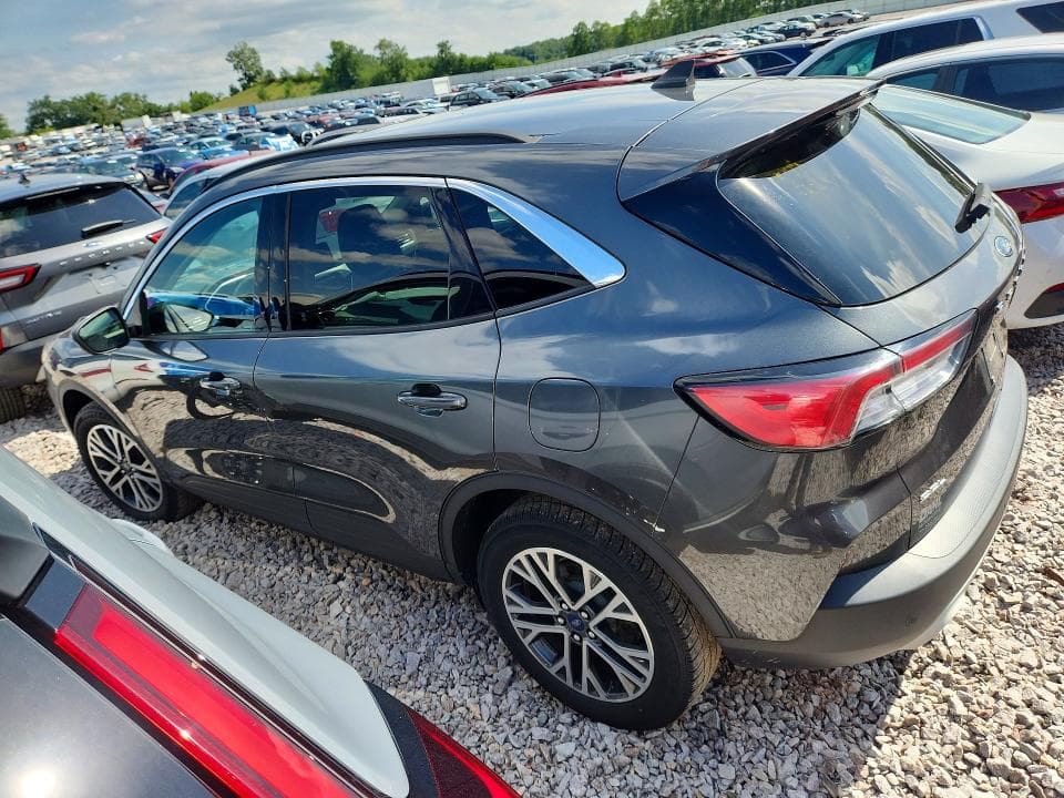 2020 FORD ESCAPE SEL 2