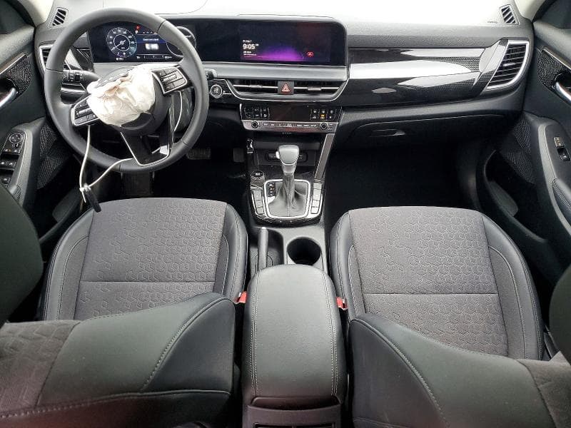 2024 KIA SELTOS S 8
