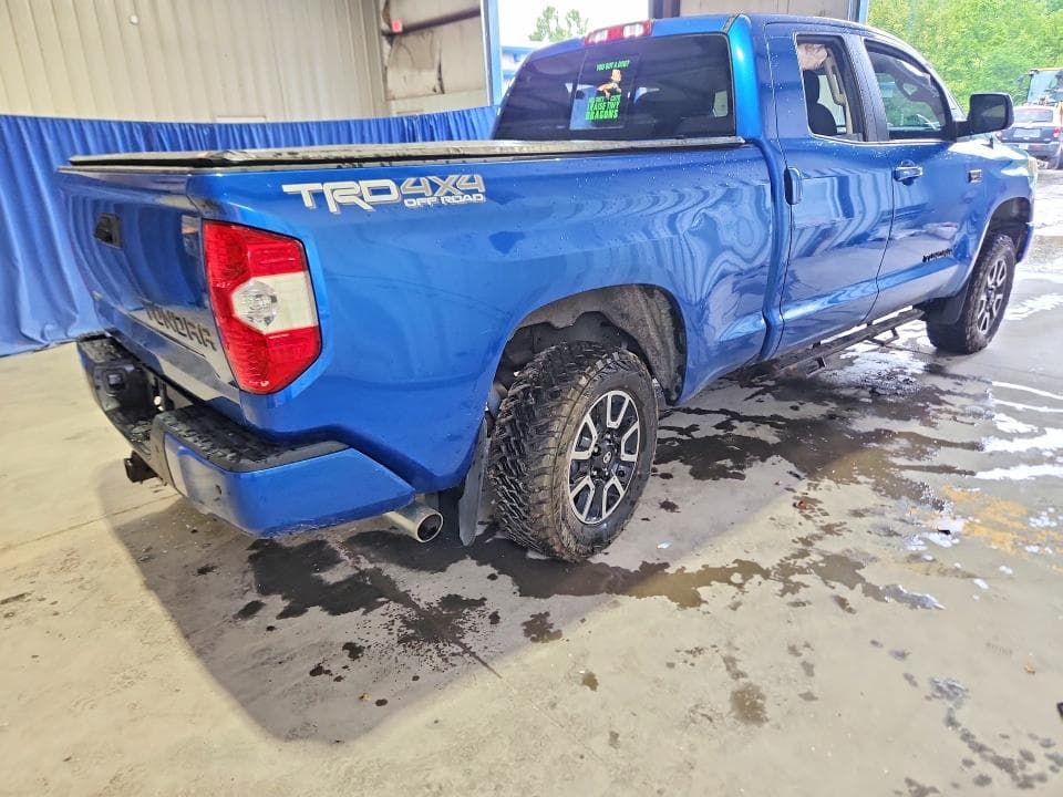 2017 TOYOTA TUNDRA SR5 3