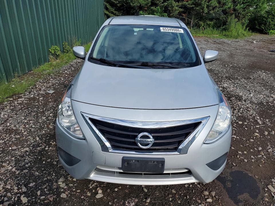 2018 NISSAN VERSA SV 5
