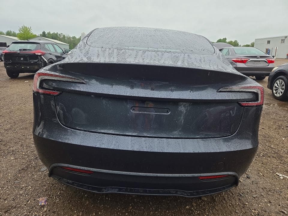 2026 TESLA MODEL 3 6