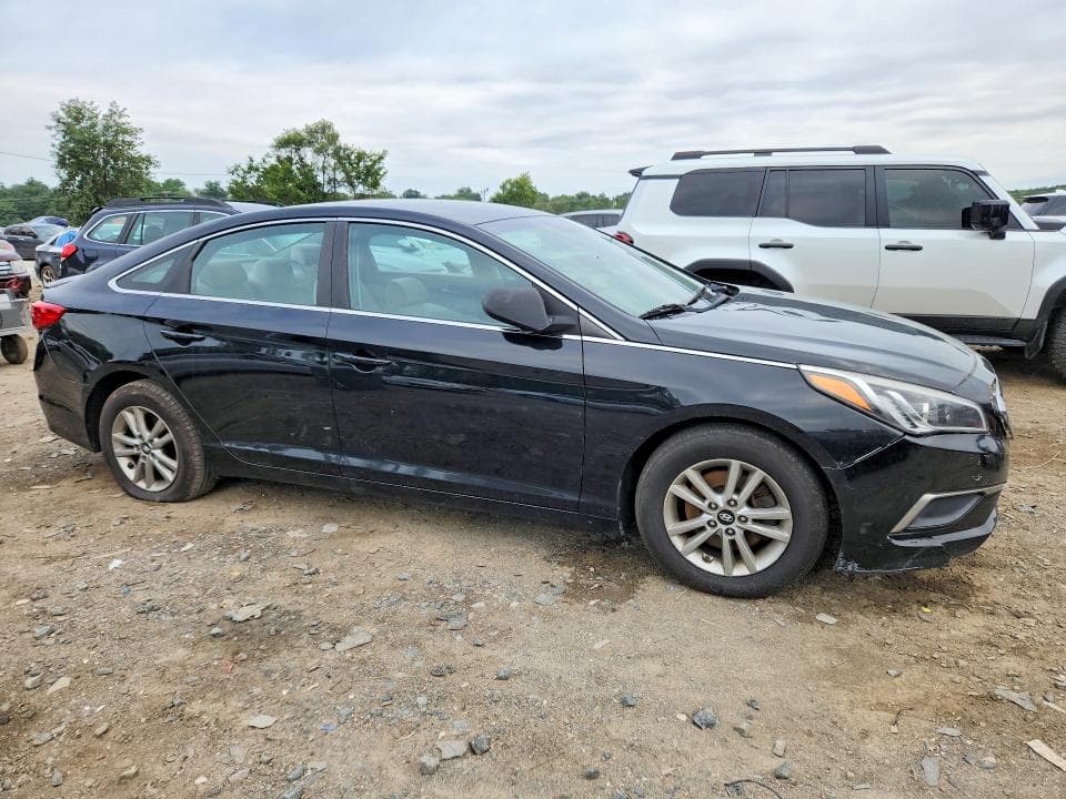 2017 HYUNDAI SONATA SE 4