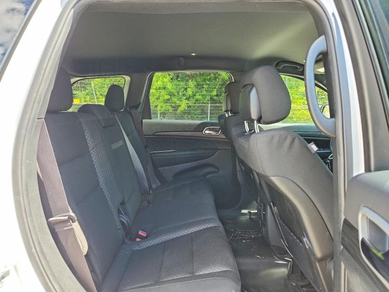 2022 JEEP GRAND CHEROKEE LAREDO E 11