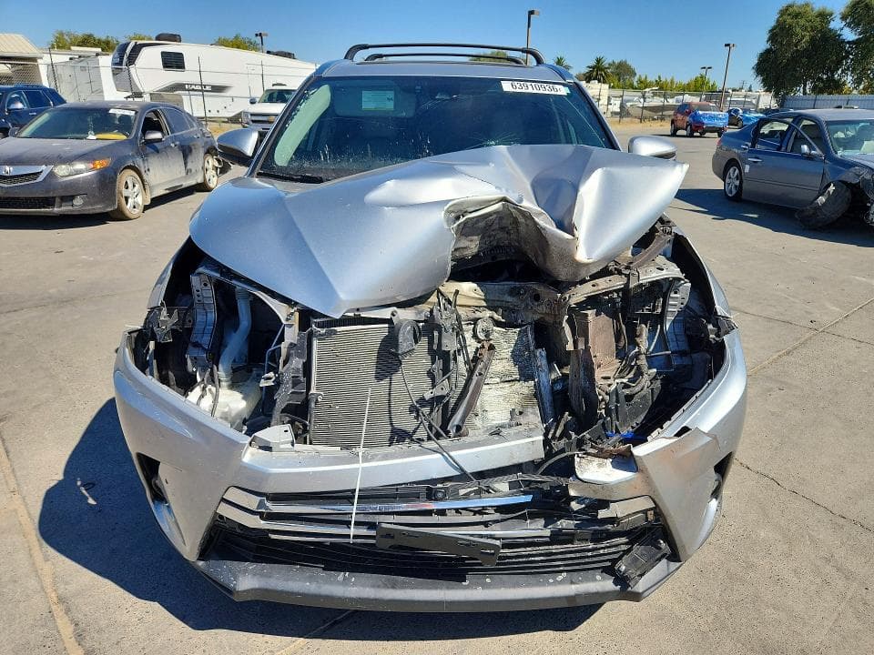 2018 TOYOTA HIGHLANDER LIMITED PLATINUM 5