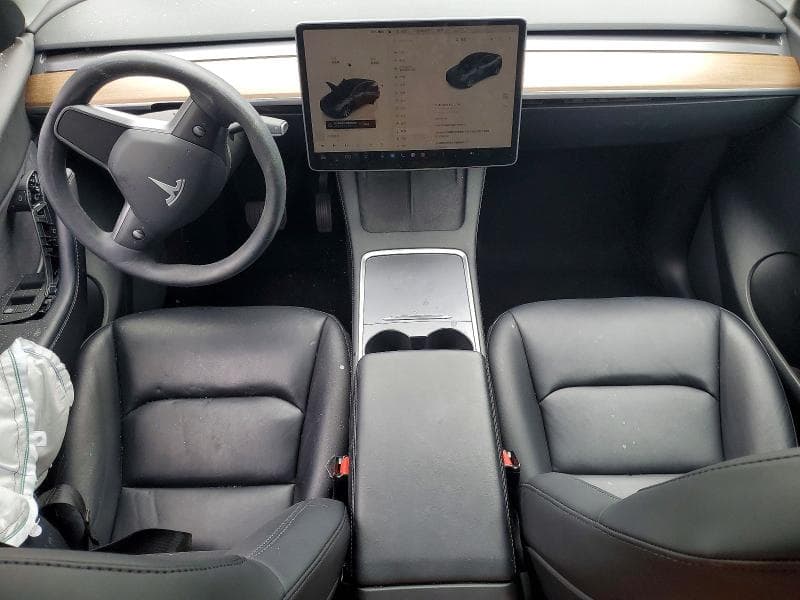 2022 TESLA MODEL Y 8