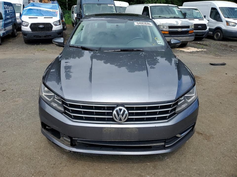 2018 VOLKSWAGEN PASSAT SE 5