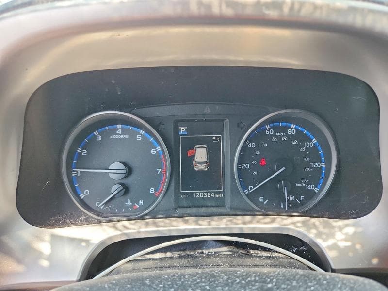 2018 TOYOTA RAV4 LE 9