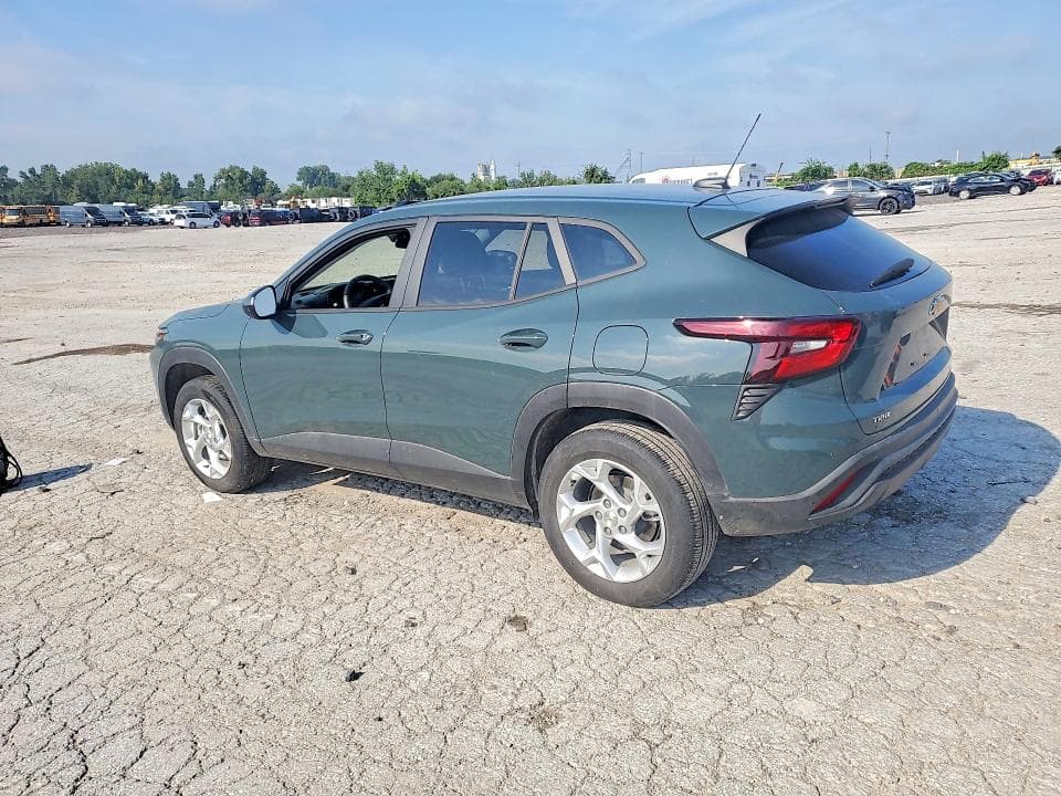 2025 CHEVROLET TRAX LS 2