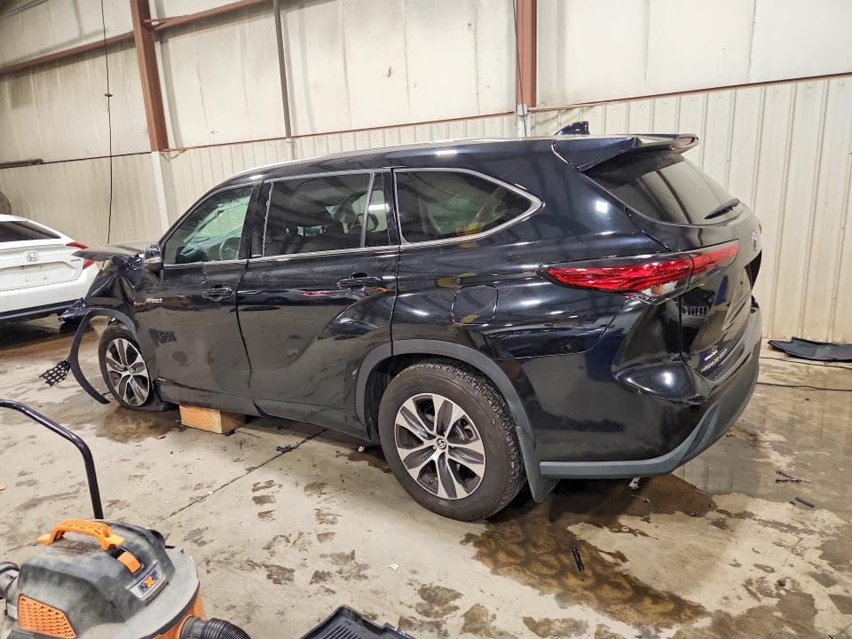 2021 TOYOTA HIGHLANDER HYBRID XLE 2