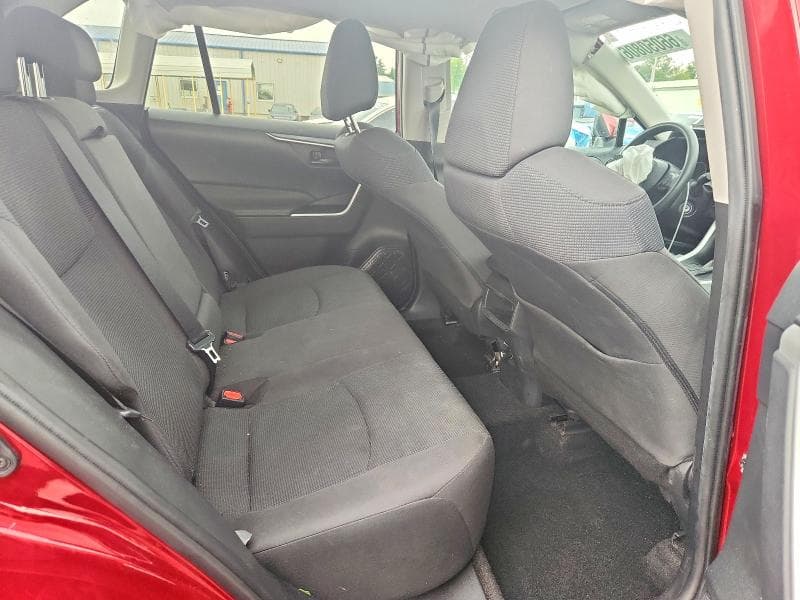 2021 TOYOTA RAV4 LE 11
